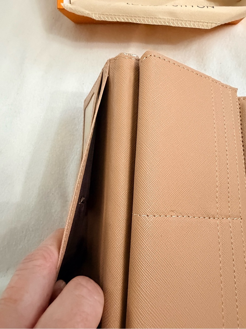 Designer fashioned Textured Wallet - Picture 8 of 8